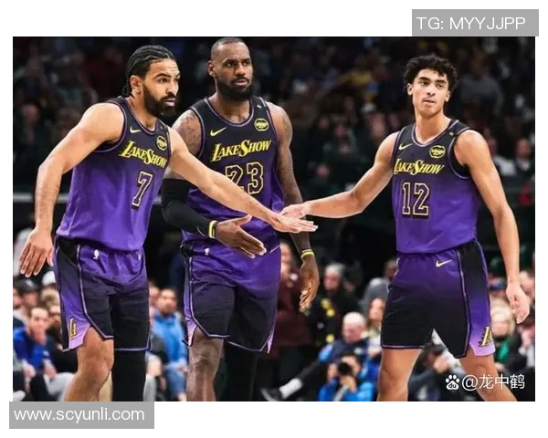 独行侠与湖人激战正酣弹幕美娜热议比赛精彩瞬间 独行侠与湖人激战正酣弹幕美娜热议比赛精彩瞬间